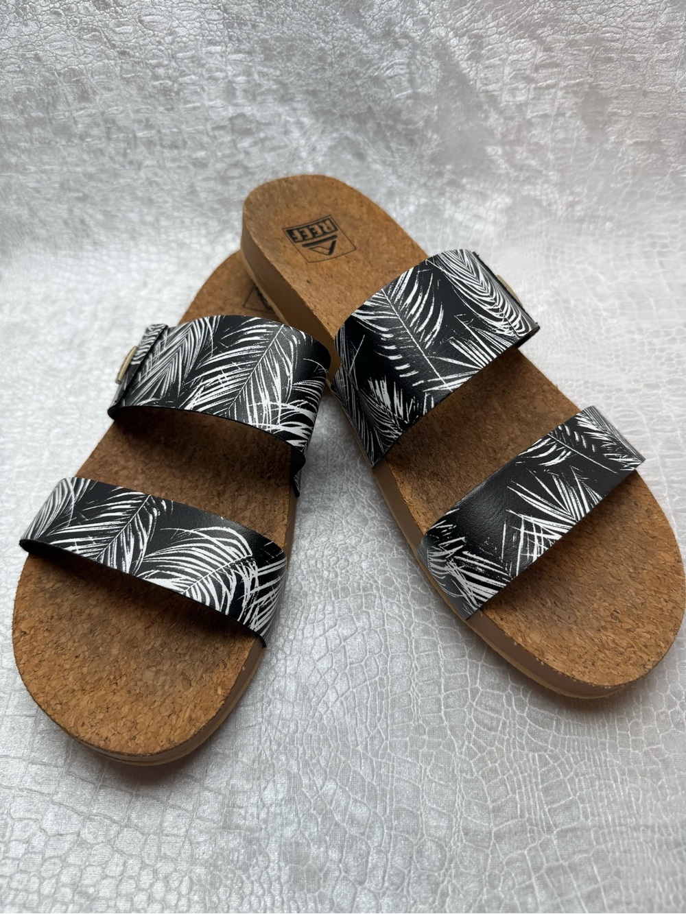 REEF Cushion Vista Sandals-Palmia, Women’s size 10